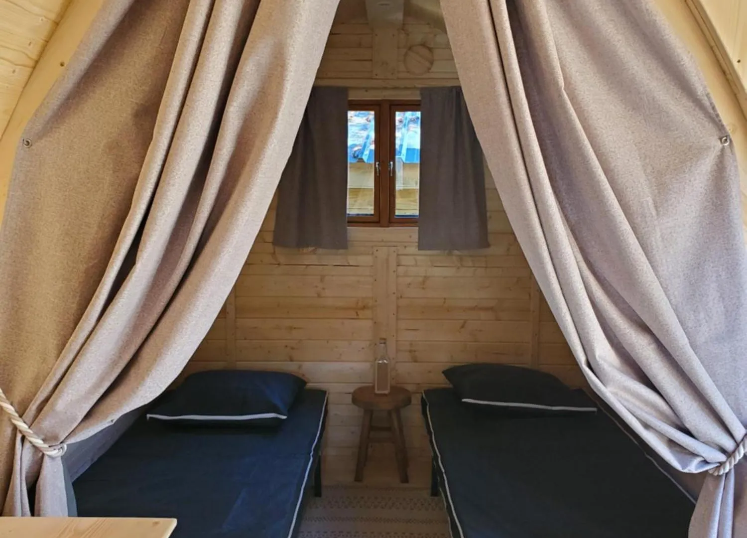 Camping Hotel Les Airelles Saint-Cirgues-en-Montagne