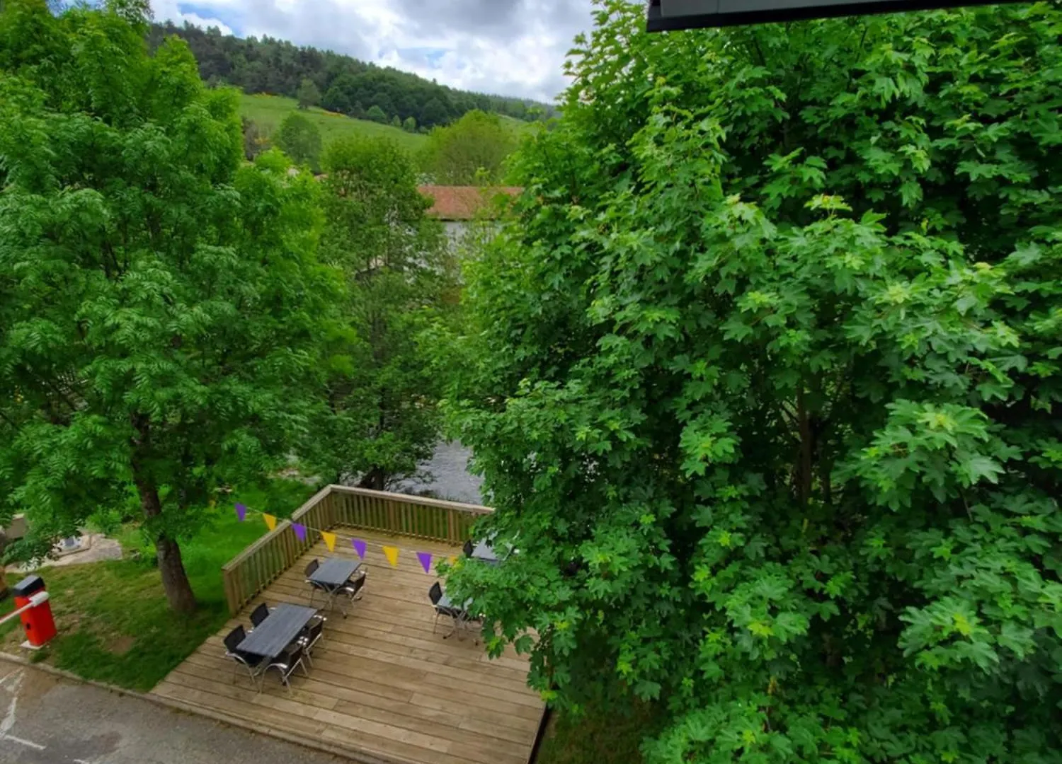 Camping Hotel Les Airelles Saint-Cirgues-en-Montagne